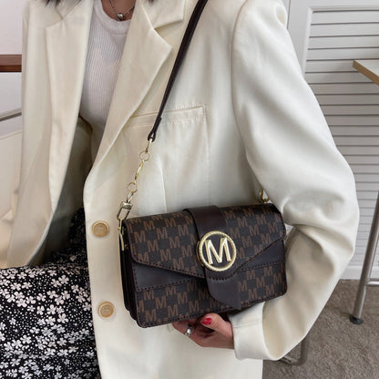 👜✨Модерна и универсална чанта с букви