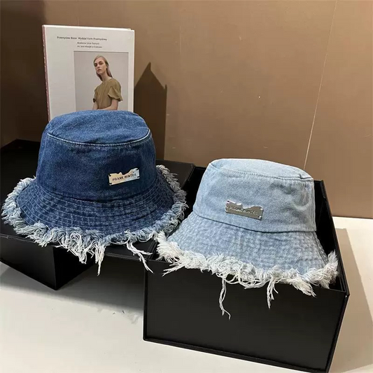 Модерна дънкова шапка със сгънати краища за защита от слънцето👒
