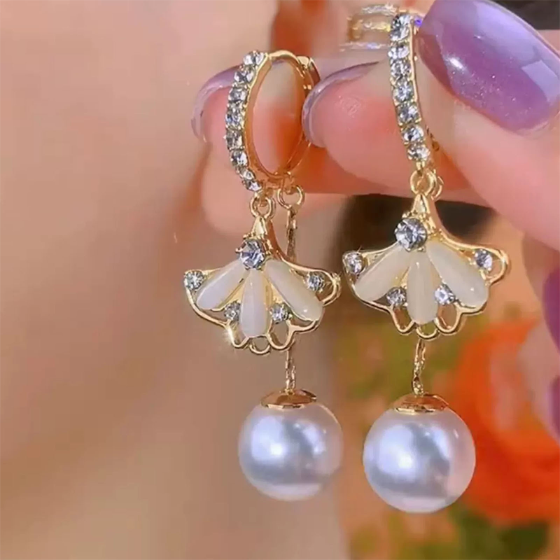 Vintage Ginkgo Leaf Hoop Earrings with Pearl Beads