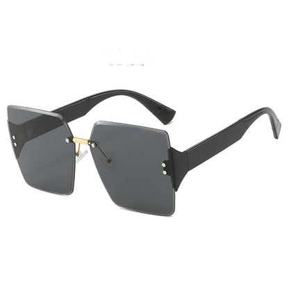 🕶️Women's Fashion Frameless Square Sunglasses